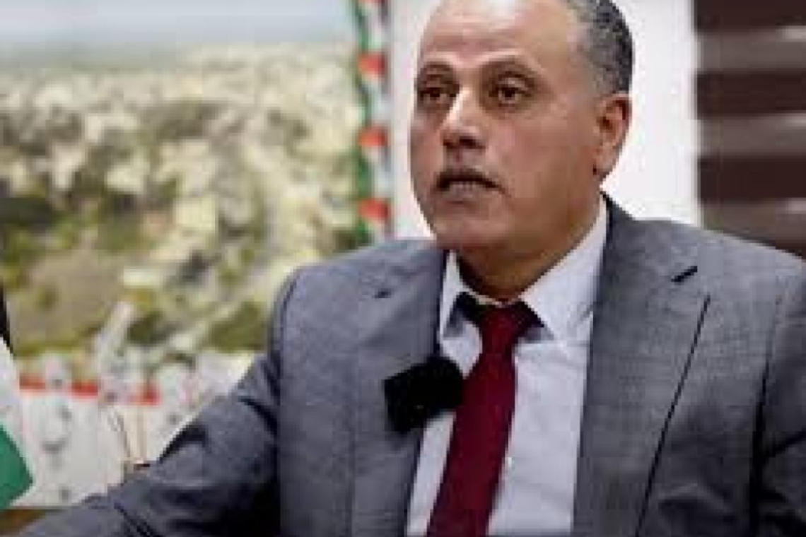 قوات الاحتلال تداهم منزل رئيس بلدية جنين &quot;محمد جرار&quot;، في منطقة الجابريات بمحيط مخيم جنين.